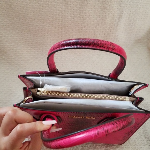 Michael Kors bag! - Picture 3 of 3